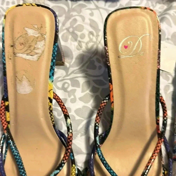 D high heel - Picture 3 of 8